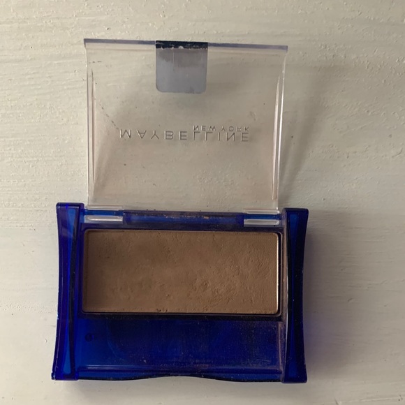 Maybelline New York Brush-on-Color - Picture 2 of 3